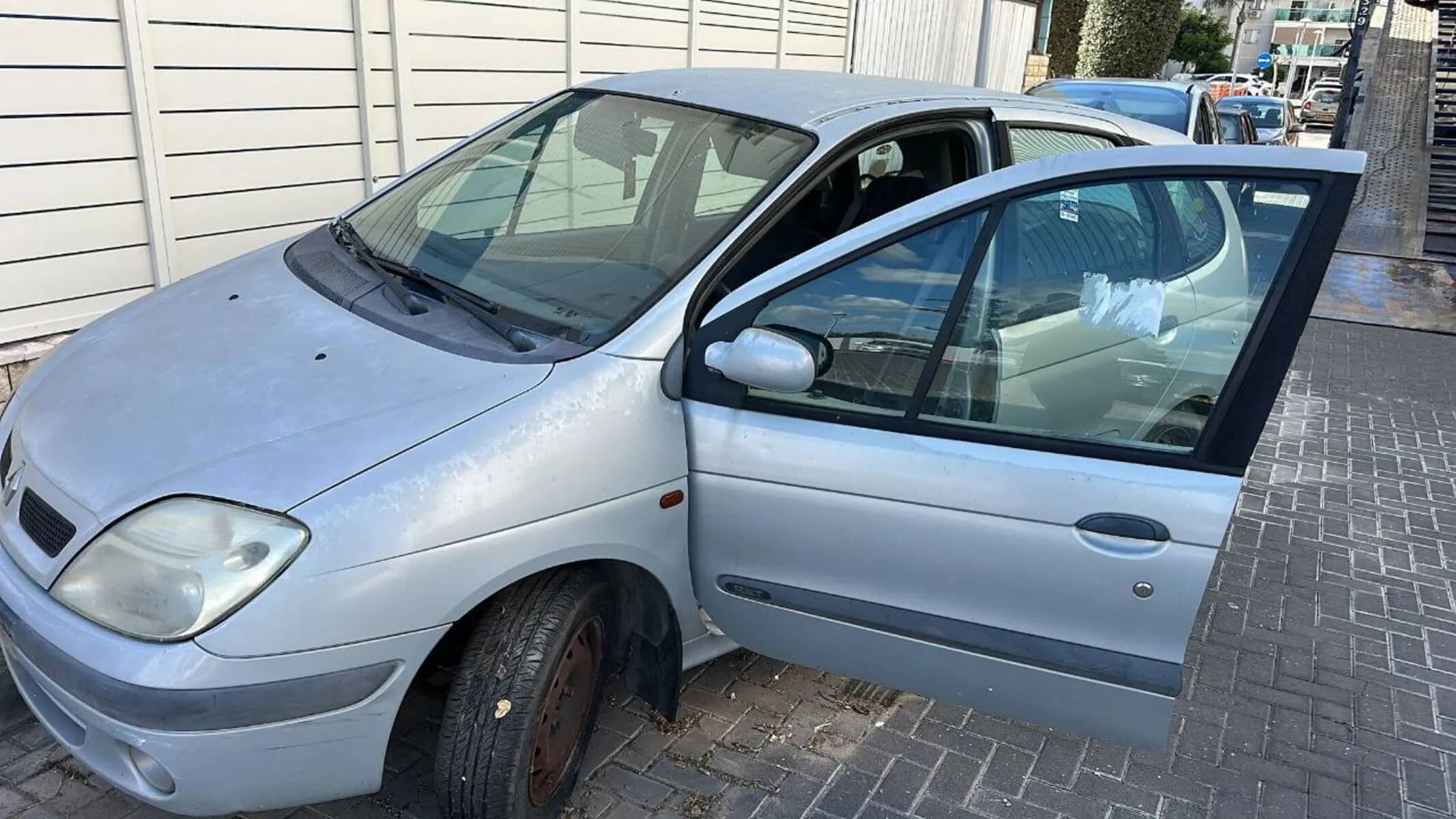 רכב שקנינו לפירוק — 7